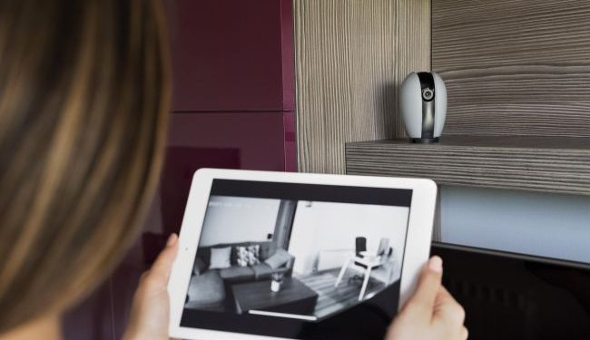 Tatil Yerlerindeki Gizli Kameraları Tespit Etmenin 5 Yolu