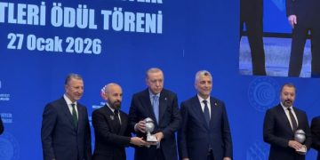 Esta constructıon uluslararası arenadaki liderliğini bir kez daha taçlandırdı