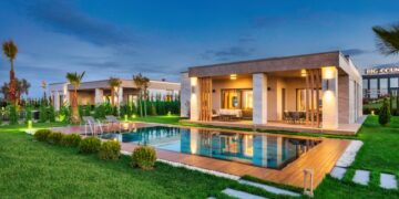 AKYAPI’nın büyükçekmece,deki lüks villa projesi BIG COUNTRY’de yaşam başladı