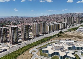 Adres Ankara Evleri’nin  ikinci etabında teslim heyecanı yaşanıyor